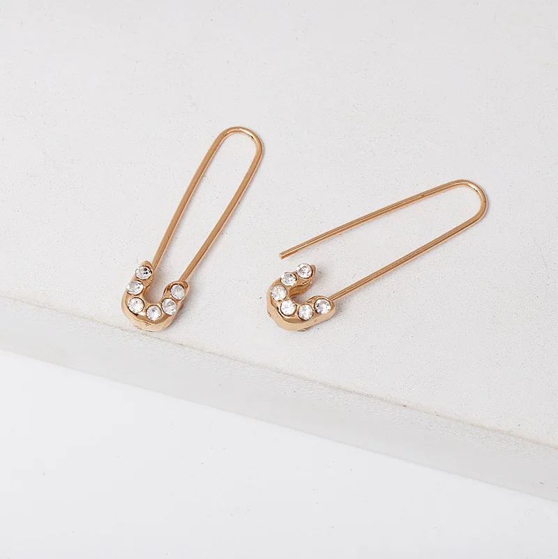Панк Золото письмо безопасности Pin Paperclip серьги для женщин Уникальный дизайн кристалла заколки со стразами серьги Модные ювелирные изделия