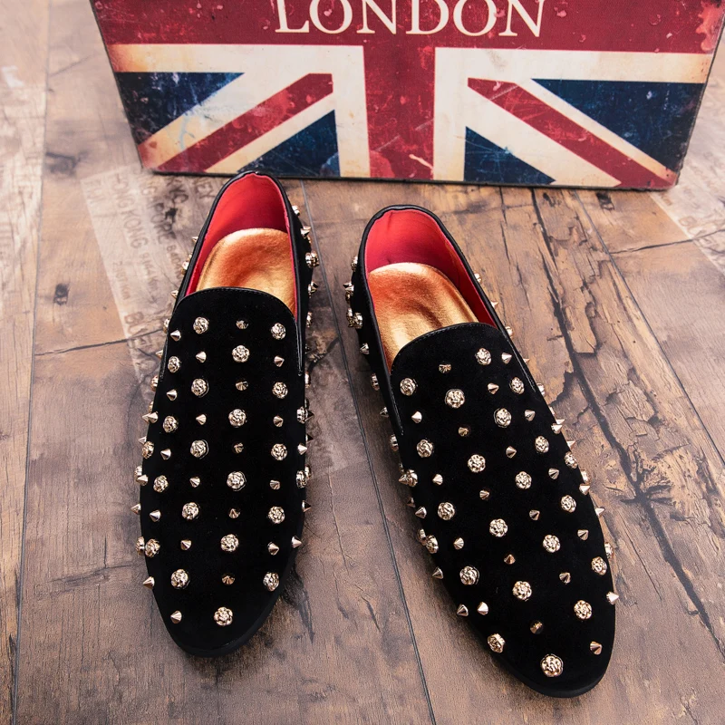 

2022 new spring men shoes rhinestone Moccasin shoes luxury slip-on mens loafers social men rivet shoes tassel elegant shoes