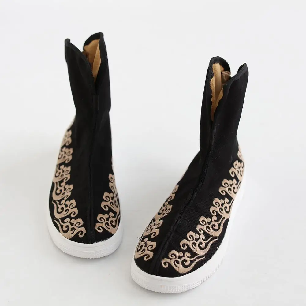 Mens Handmade Kungfu Winter Boots Golden Cloud Embroid Tai Chi Shoes Retro Comfortable Soft Plush Thickened Flats Feet Warmer