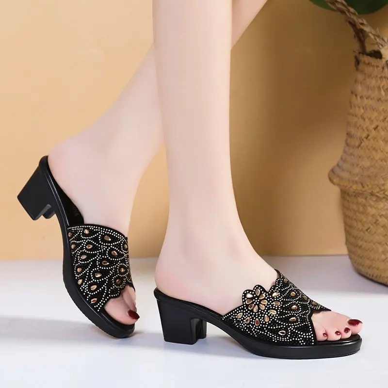 

Summer New Women's Slippers Comfortable Breathable Wedge with Thick Bottom Versatile Mesh Rhinestone Slippers 2021
