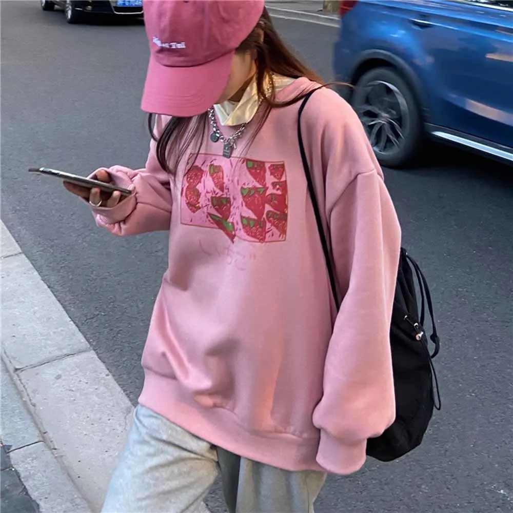 Розовые толстовки с капюшоном клубничным принтом в Корейском стиле шикарные