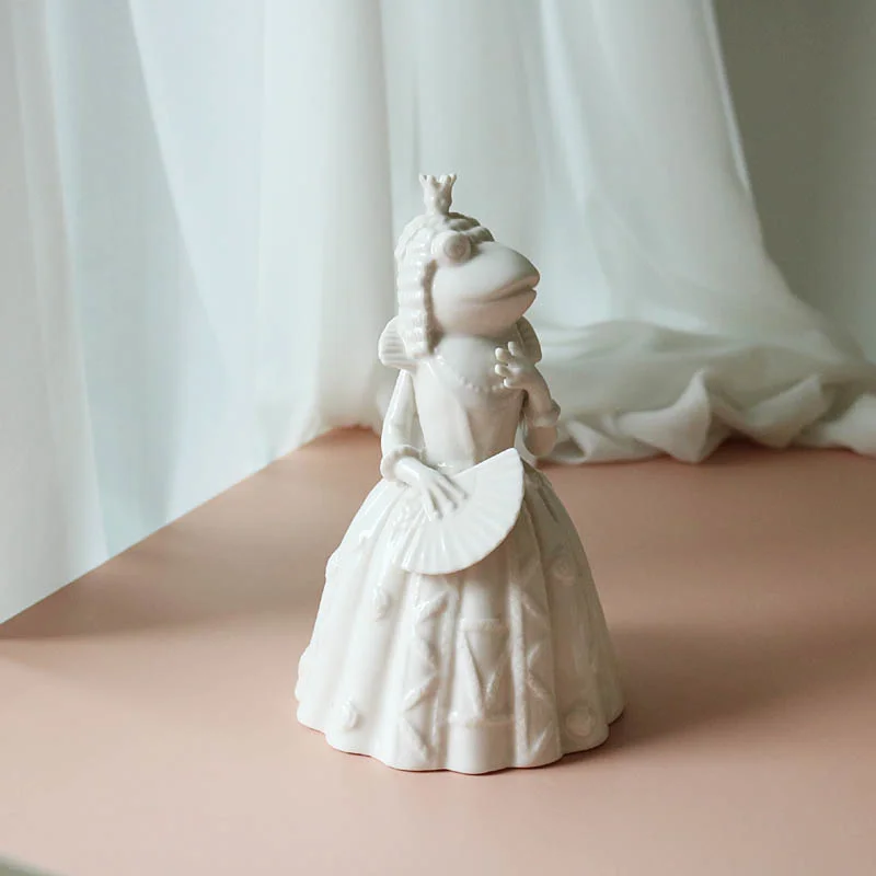

Скандинавская керамическая белая лягушка, принцесса, фарфоровая кукла, статуя, украшение для дома, украшения, подарок