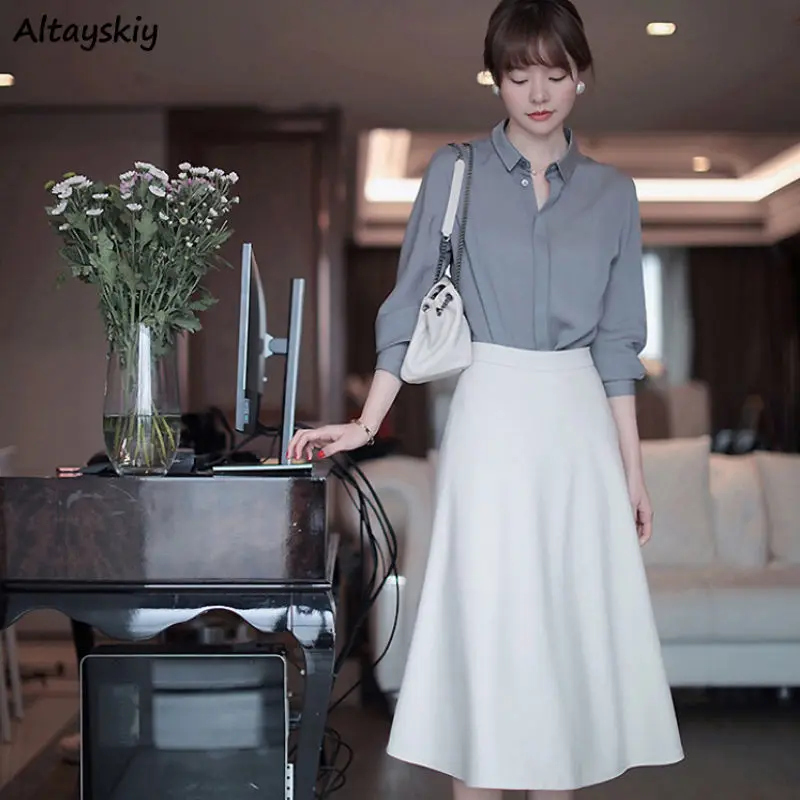 Комплект женского платья элегантная однотонная офисная юбка в минималистичном