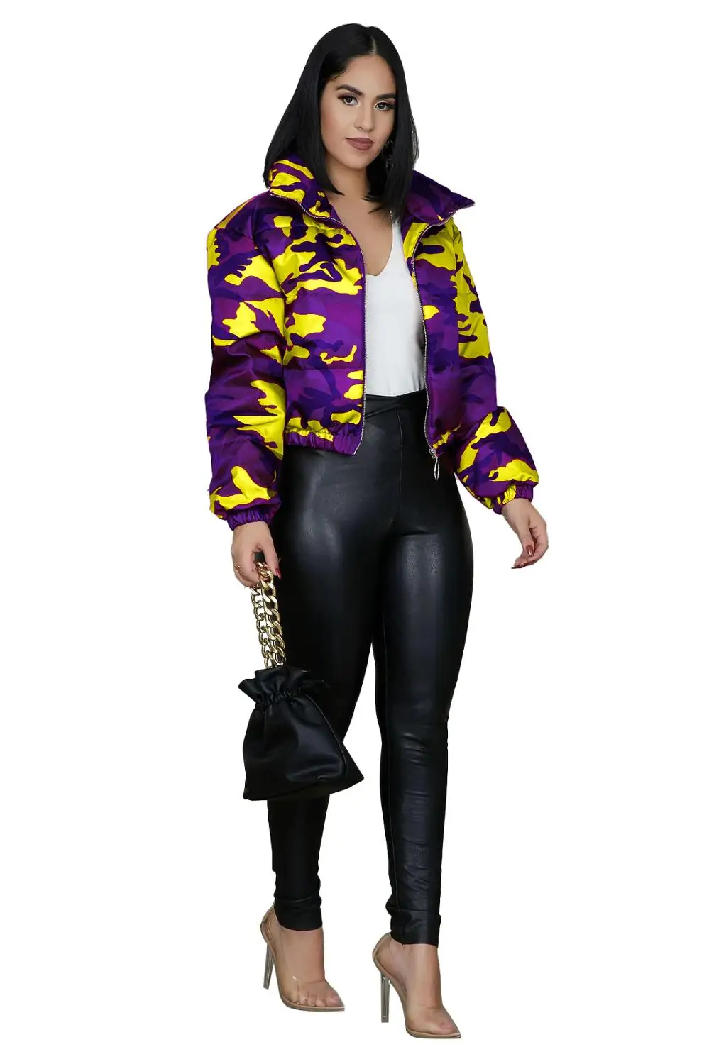 Женский пуховик с хлопковой подкладкой камуфляжным принтом длинным рукавом на