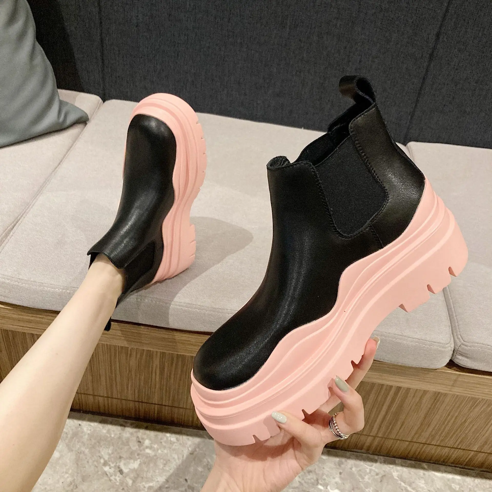 

Leather Martin Boots Female British Style Short Boots 2021 Autumn Thick Bottom Chelsea Short Boots Smoke Boots Tide