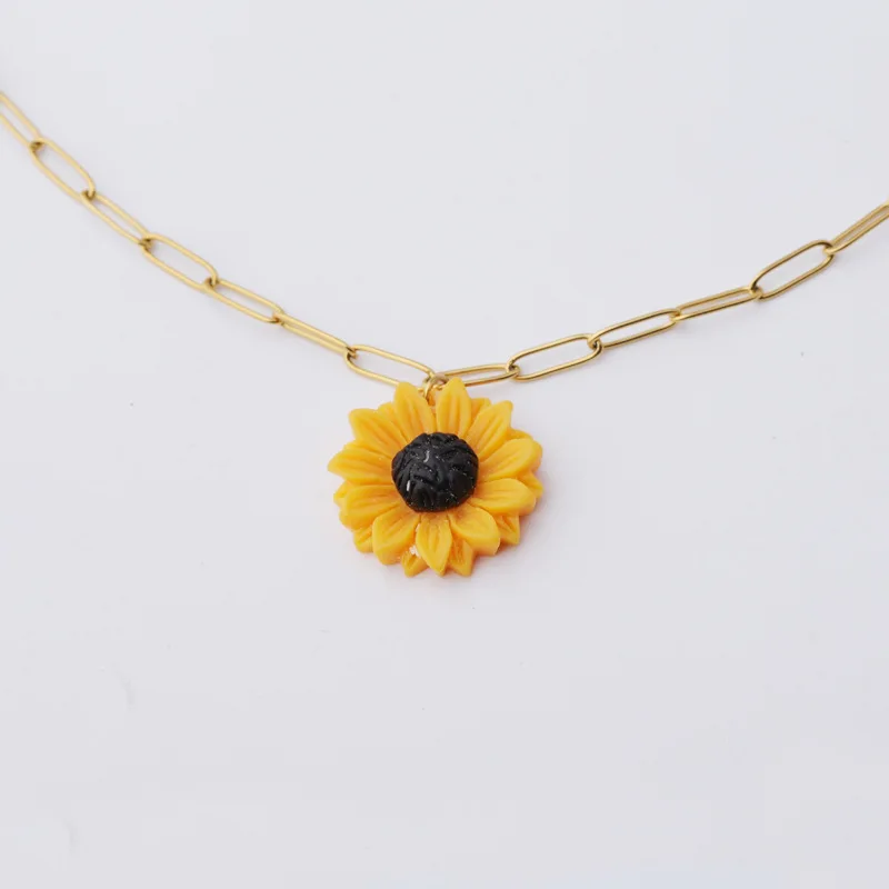 

Hobbyworker Small Daisy Sunflower Stainless Steel Necklace for Fashion Charms Jewelry N0210
