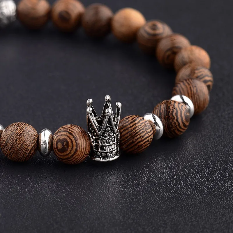 Классический Шарм серебряного цвета в виде королевской короны из бисера браслет