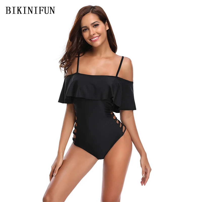 Женский слитный купальник с открытыми плечами однотонный черный открытой спиной