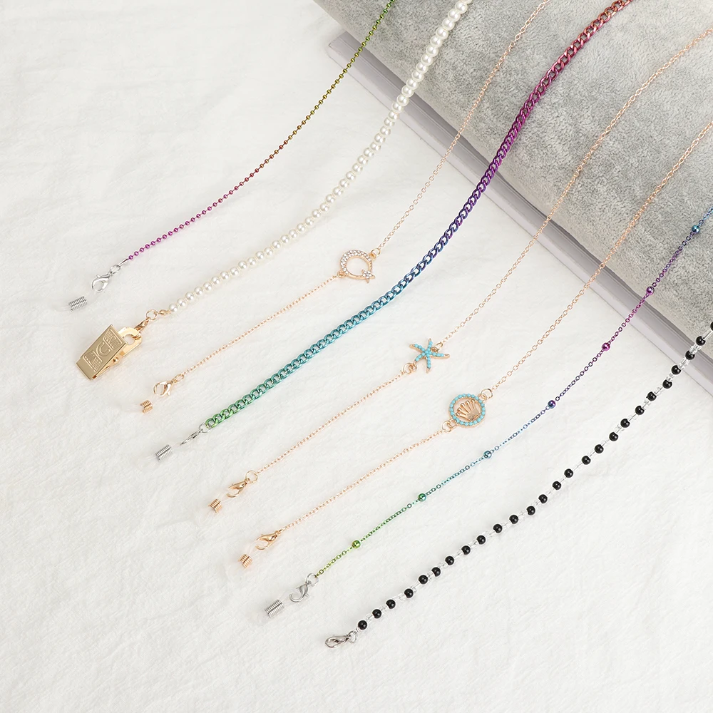 Модный с украшением в виде кристаллов и украшениями цепочек кругов из бисера