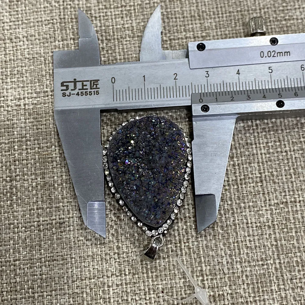 

Irregular Drop-shaped Crystal Pendant Crystal Pendant with Diamonds for DIY Jewelry Making Necklace Bracelet Size 22x38-27x42mm