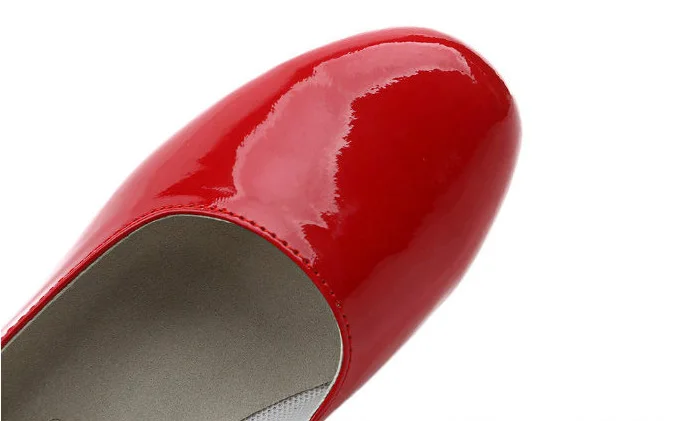 Детская обувь с пряжкой и бантиком Блестящие туфли из лакированной кожи на