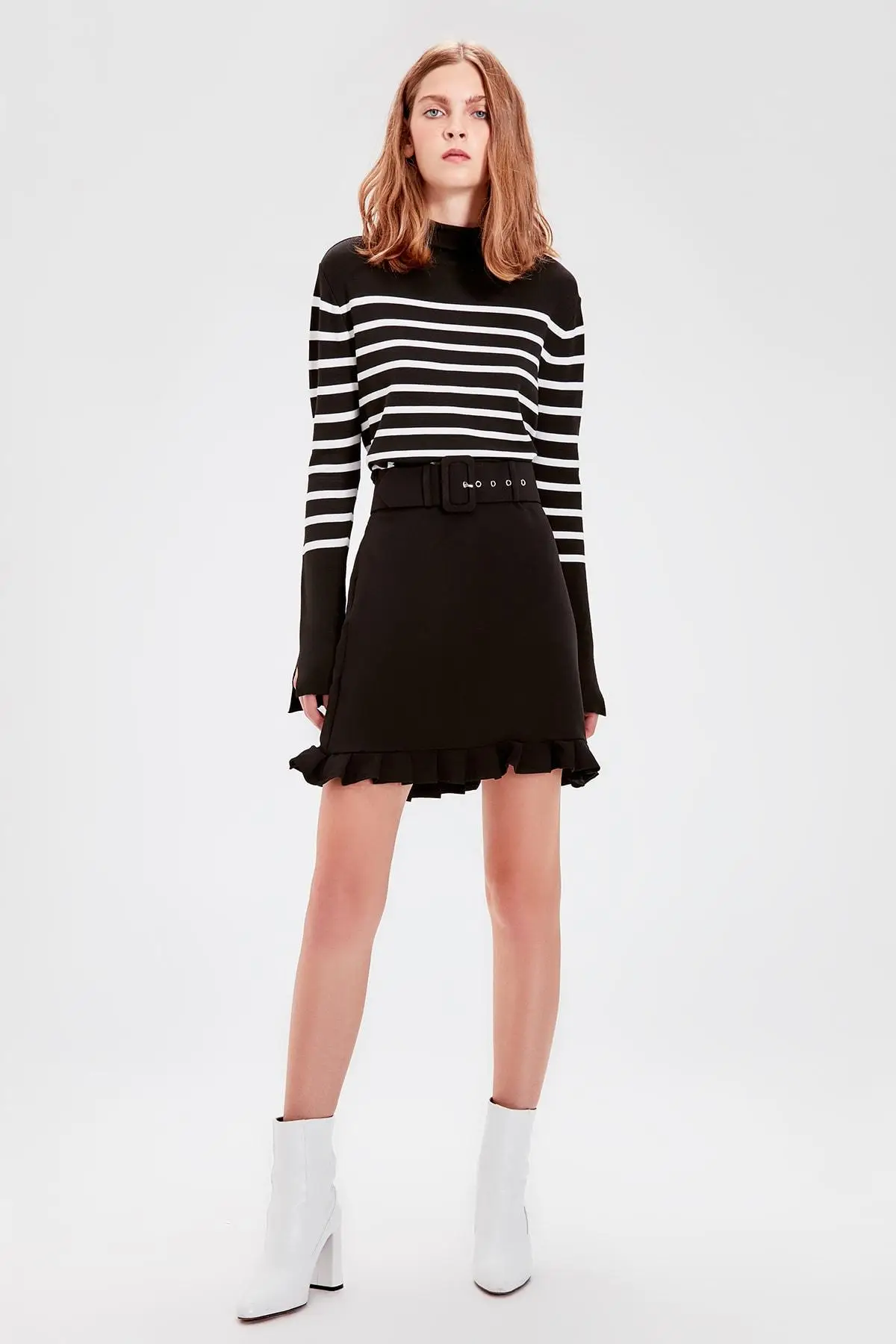 Trendyol с черным пояском юбка деталями TWOAW20ET0096 |