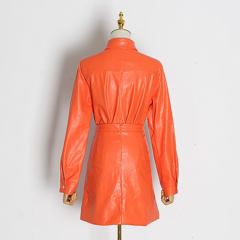 TWOTWINSTYLE из искусственной кожи Комплект двух предметов для женщин воротник с