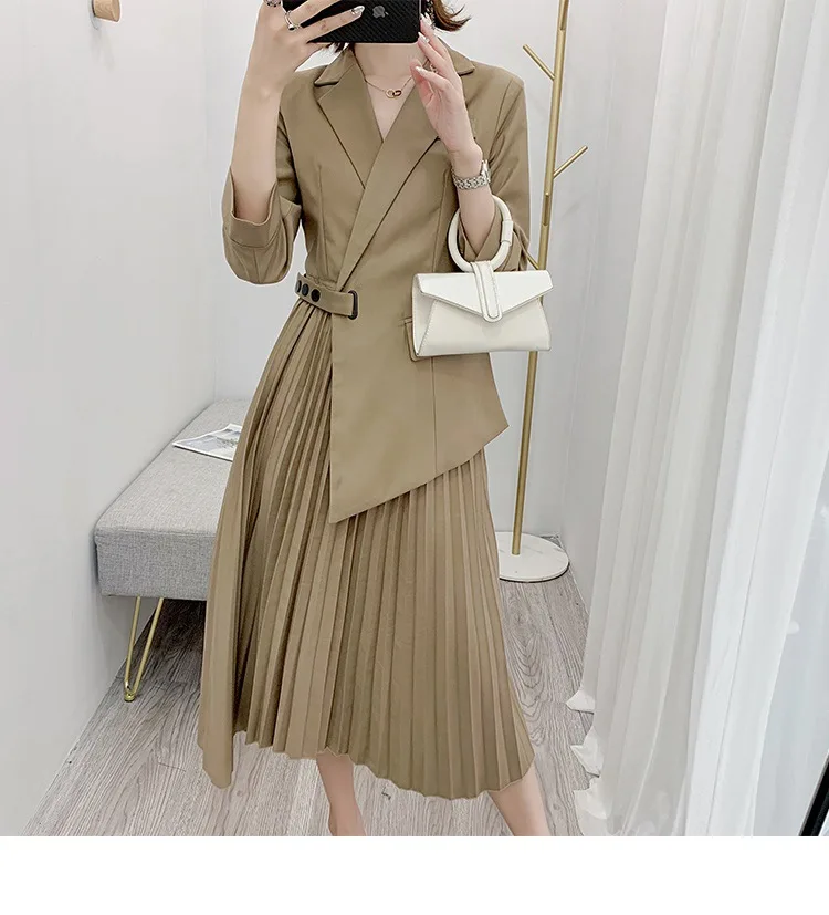 

New ladies dress early autumn temperament early autumn women's clothing net red fashion trend skirt temperament pleated dress
