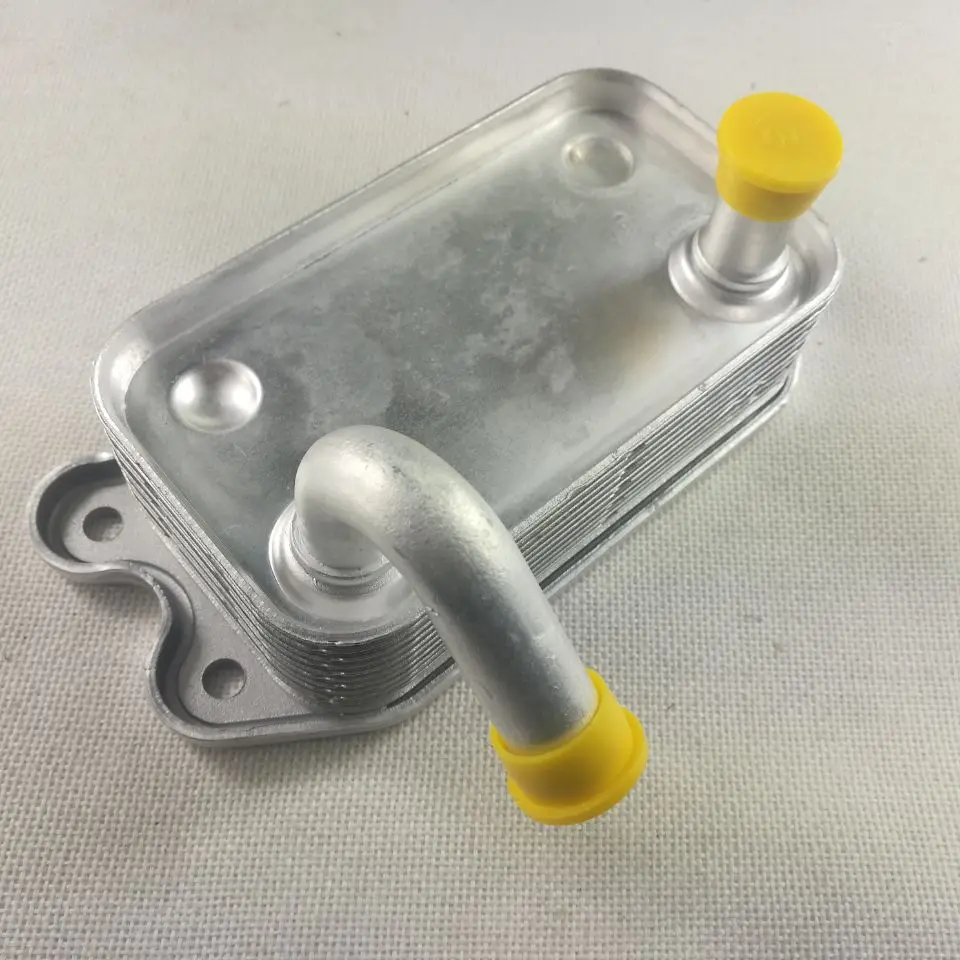 Новый масляный радиатор двигателя подходит к Volvo C70 S60 S80 V70 XC70 XC90 312019102 31201910 8653372