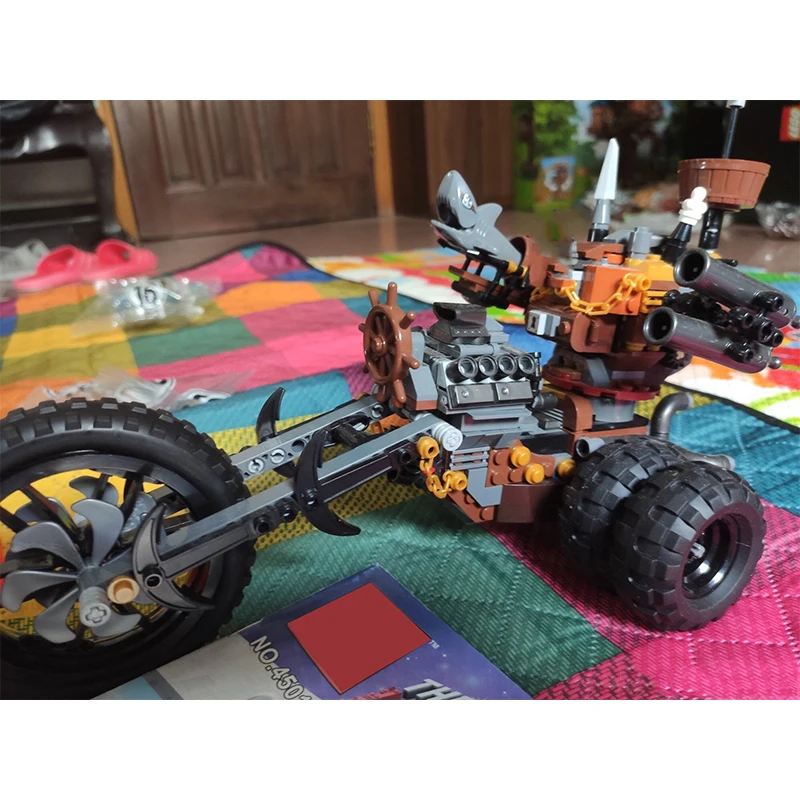 

LP45011 movie heavy metal tricycle small particle puzzle assembly model building block car children's birthday gift 517PCS