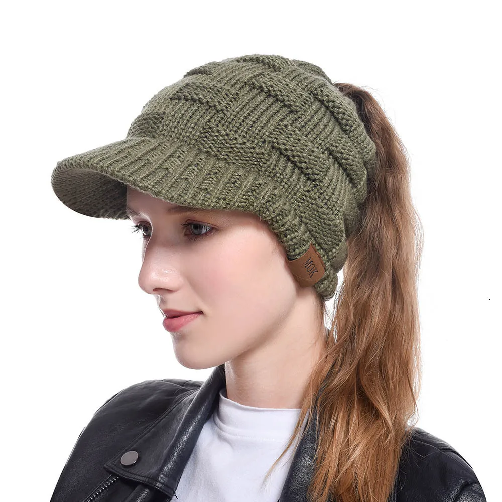 

100% Wool Newsboy Cap Winter Hat Visor Beret Cold Weather Knitted Stretch Warm Beanie Ski Cap with Visor for Women Girl