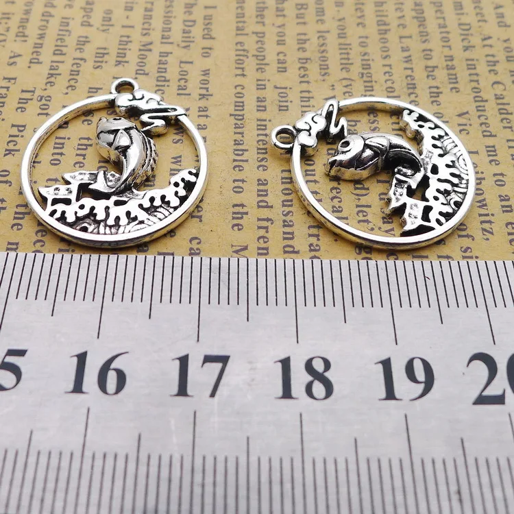 

WW241 22 * 25mm 2.7G Alloy Hollow Fish antique charm pendant ornament for DIY Jewelry Accessories 50pcs/Bag