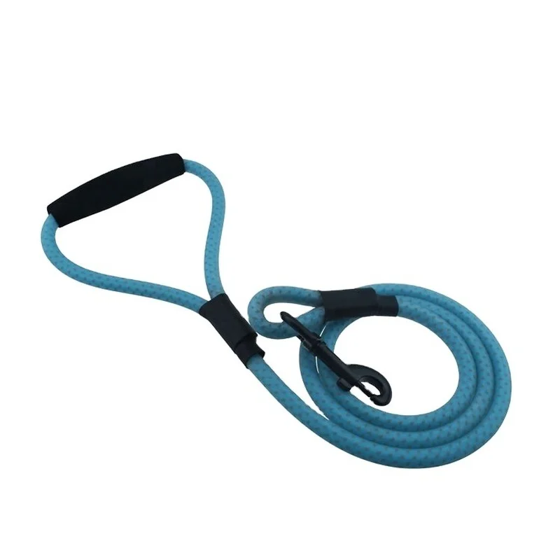 

2021 Innovative Product Pvc Cover Pet Accessories Waterproof Rope Dog Leash with Foam Handle dog collars