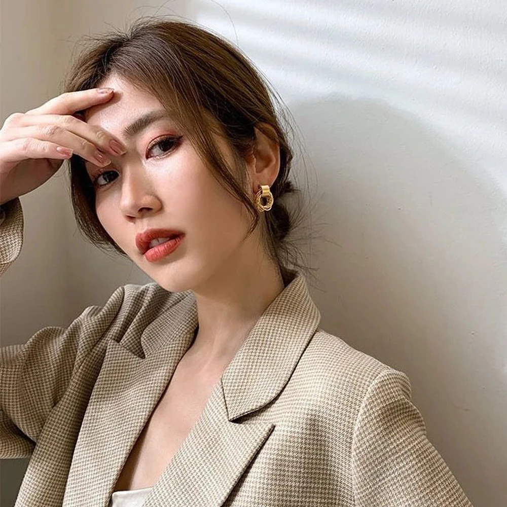 

The New Goddess Temperament Punk Rock Earrings Contracted Senior Geometrical Earrings Jewelry Gifts