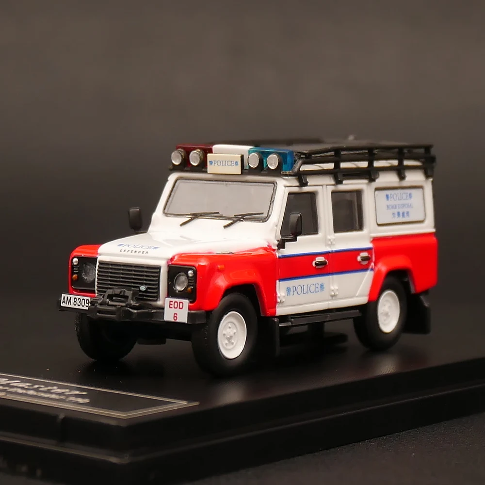

Мастер 1:64, полицейская бомба Гонконга, Land Rover Defender 110 с отлитым под давлением моделью багажа