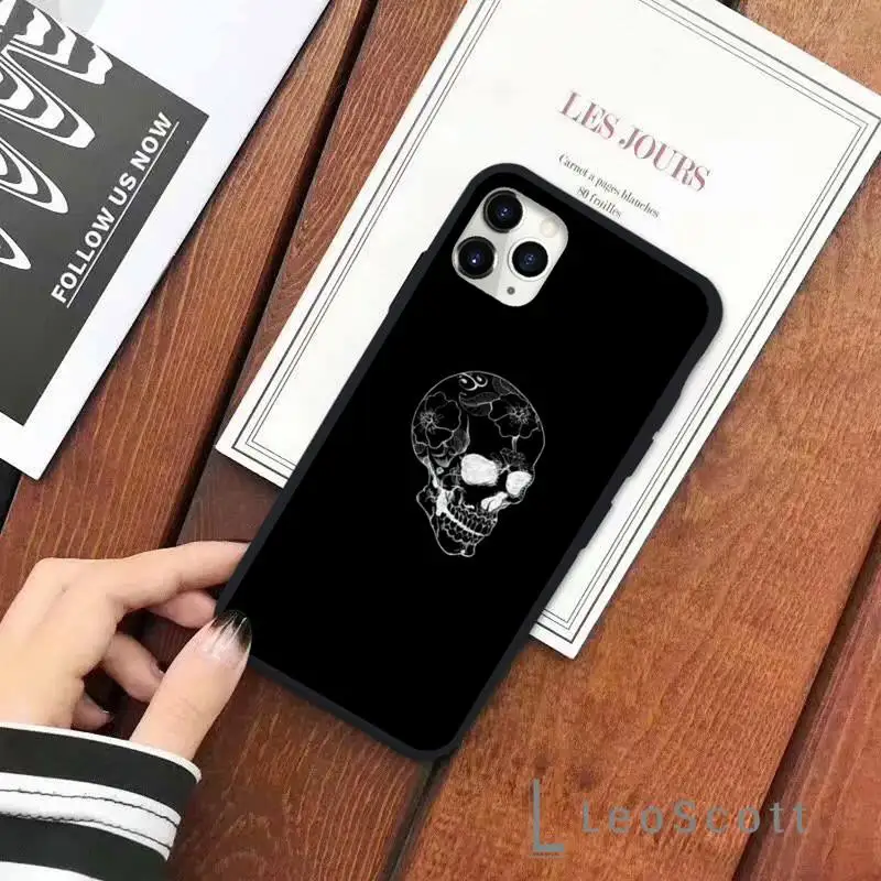 

Funny Skeleton Skeleton Phone Case for iPhone 11 12 pro XS MAX 8 7 6 6S Plus X 5S SE 2020 XR Soft silicone funda cover