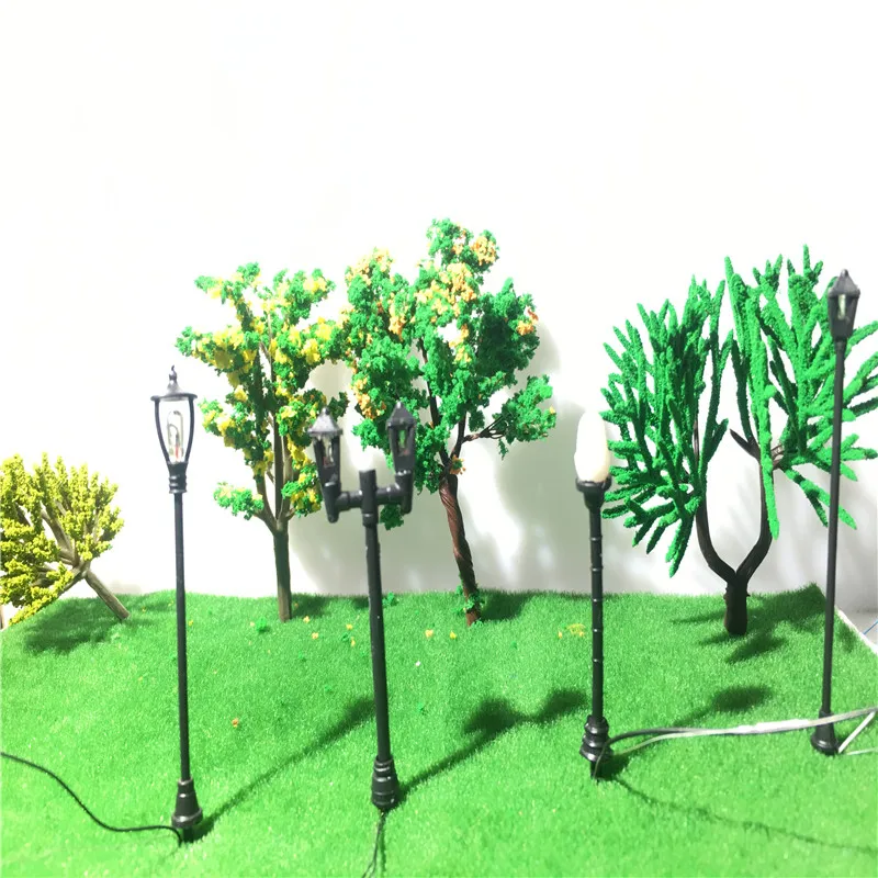 

8pcs/lot Scale Model Train Railway Layout Street LEDS Lampposts/Lights Lamps Architectural Modal Making Train Layout Scenes