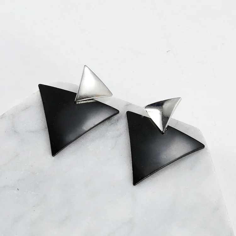 Южнокорейские простые черные треугольные серьги винтажные в европейском и