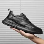 Мужская кожаная обувь, повседневная модная мягкая деловая спортивная обувь, белые Дизайнерские кроссовки, Новая удобная обувь со шнурками, Мужская черная обувь на плоской подошве