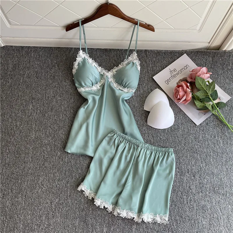 

Пикантный женский пижамный комплект на весну и лето, одежда для сна без рукавов, топ на бретельках и шорты, Шелковый мягкий Атласный пижамны...