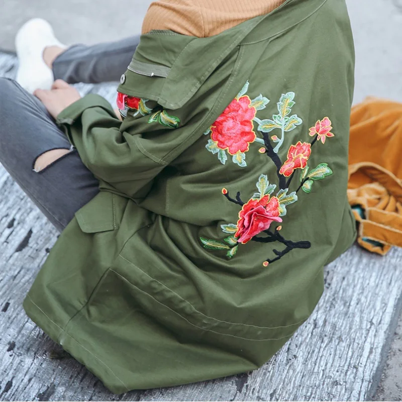 

Autumn Female Floral Embroidery Coat Basic Oversized Long Sleeves Coats Women Vintage Ethnic Wind Black Jacket