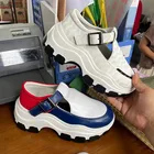 Женская обувь, новая модная спортивная обувь с вырезами, для лета, размера плюс, в европейском и американском стиле, с ремешком и пряжкой, обувь на толстой подошве