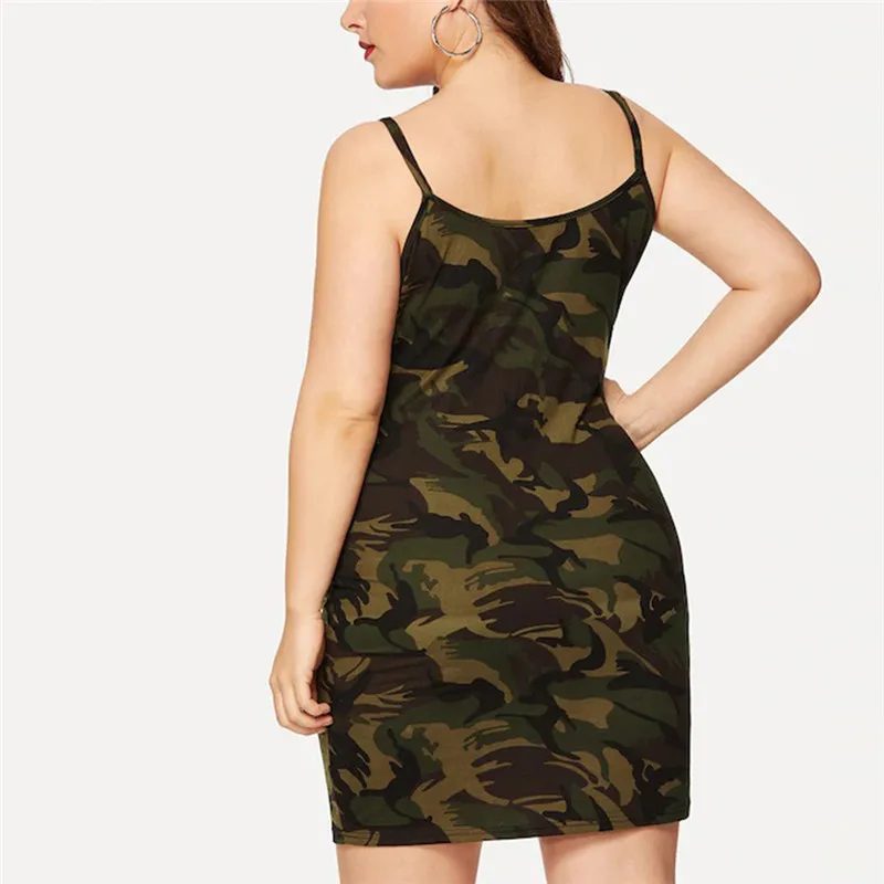 Новое летнее женское платье большого размера на тонких бретельках камуфляжное