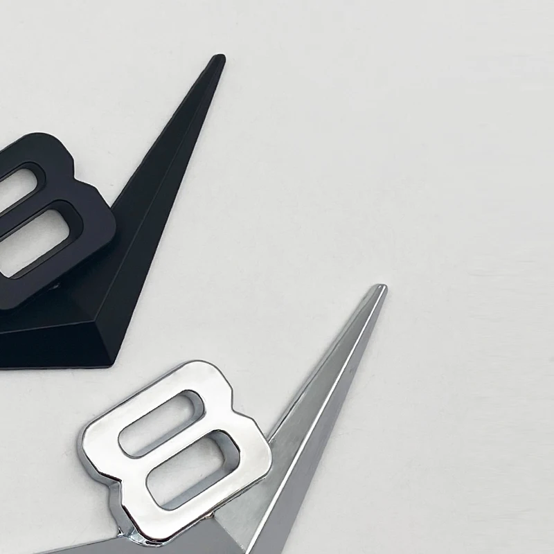 

Chrome Metal Door Fender V8 Engine Sticker Badge 3D Logo Rear Trunk Sports Emblem Decal for All Car