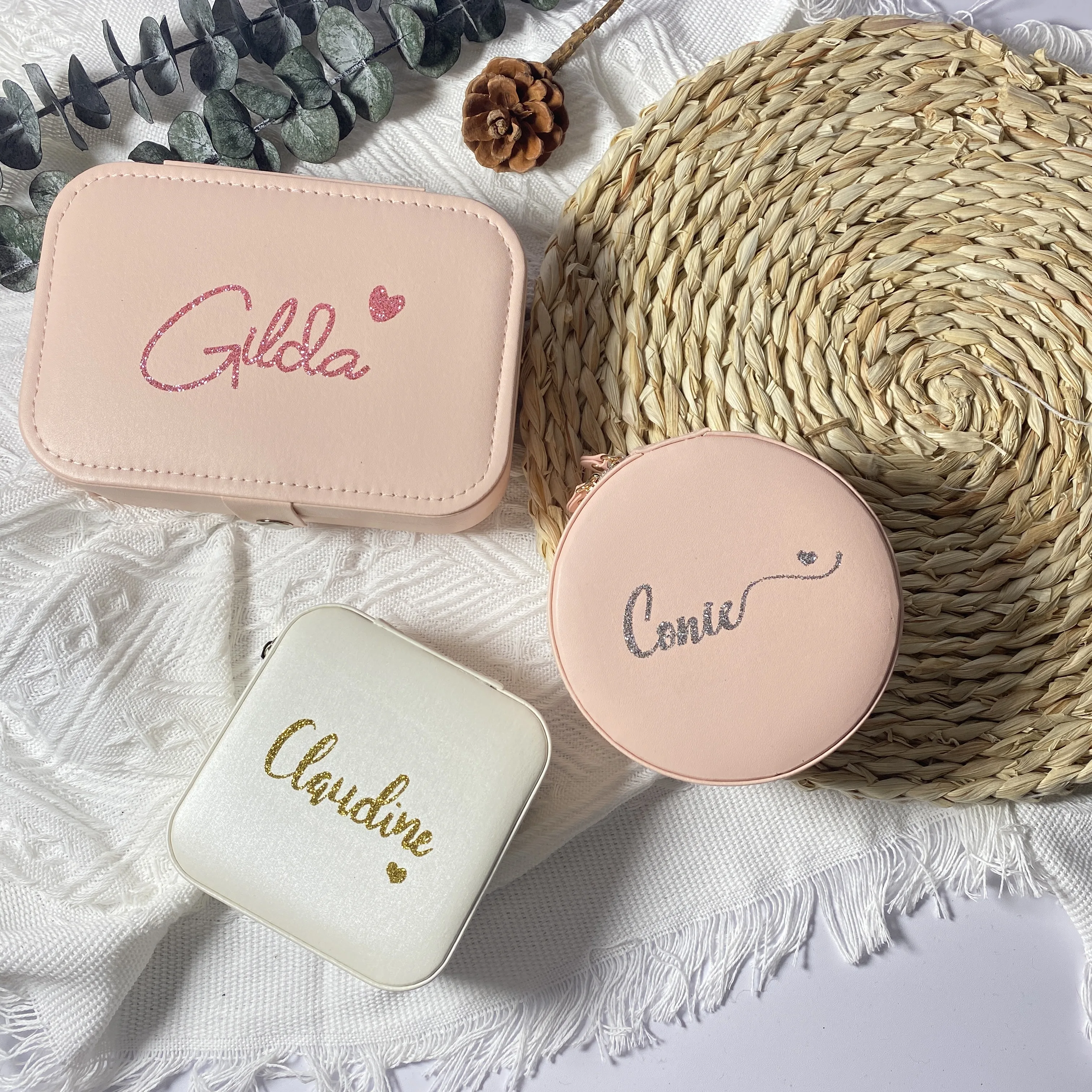 

Personalized Wedding Ring Box Gift Anniversaire Bride Bridesmaid Travel Accessories Jewelry Box Wedding Gifts For Guests jewel