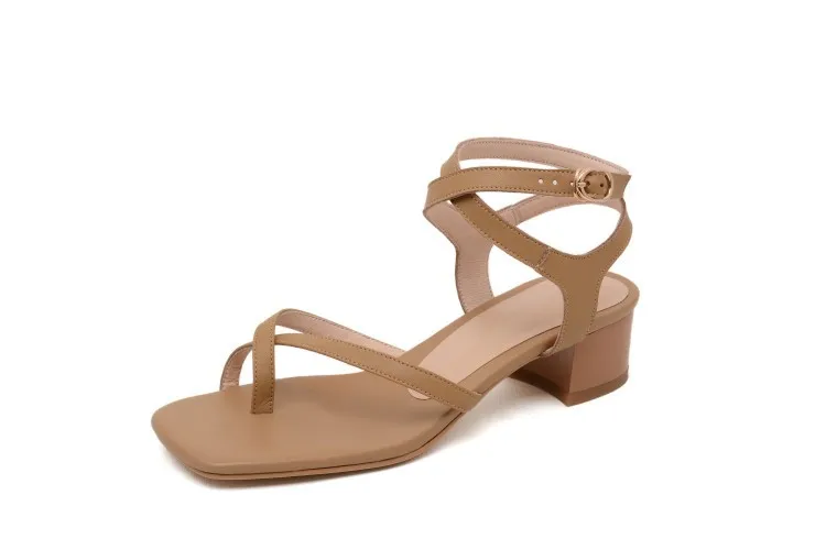 

2020 summer Korean version of simple one word women's sandals with thick heels
