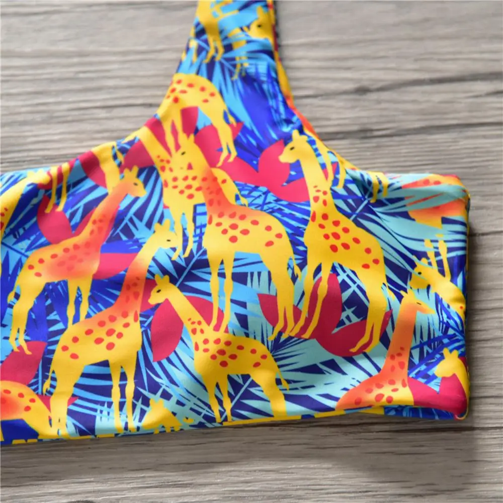 Красный блоггер рекомендуемый взрывной бикини с модным принтом на одно плечо