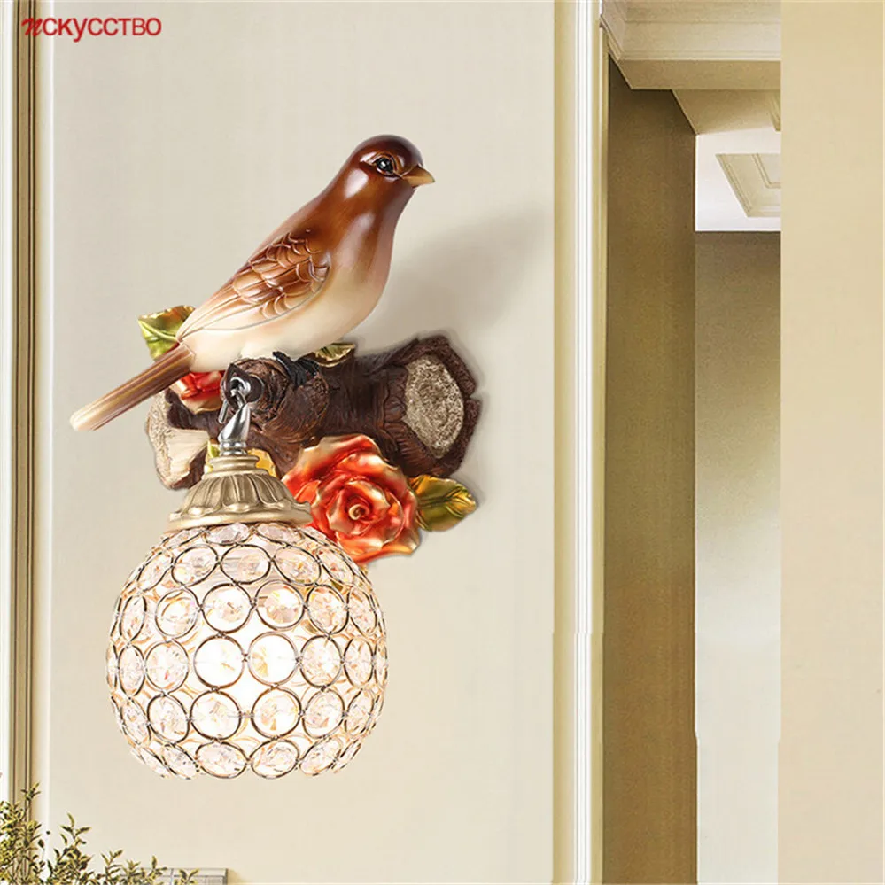 

European Style Cottagecore Decor Resin Bird Flowers Wall Lamp For Hallway Loft Stairs Bedroom Bedside Sconce Country Led Lights