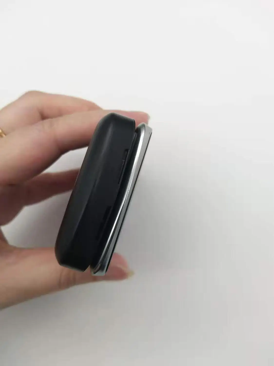 Blackberry 8220 отремонтированы Оригинальный BlackBerry Pearl Flip мобильный телефон 2MP