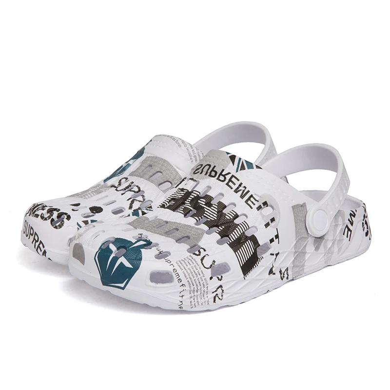 

New Men Sandals Crocks Summer Hole Shoes Large size Crok Rubber Clogs EVA Garden Shoes Black Hard Crocse Beach Flat Men Slippers