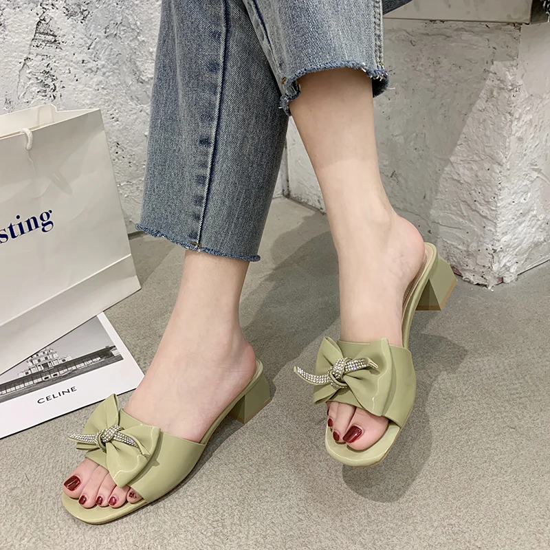 

Bow Knot Solid Crystal Slippers Women Shoes Woman 2020 New Summer Square High Heels Slippers Female Slides Ladies Shoes Mules