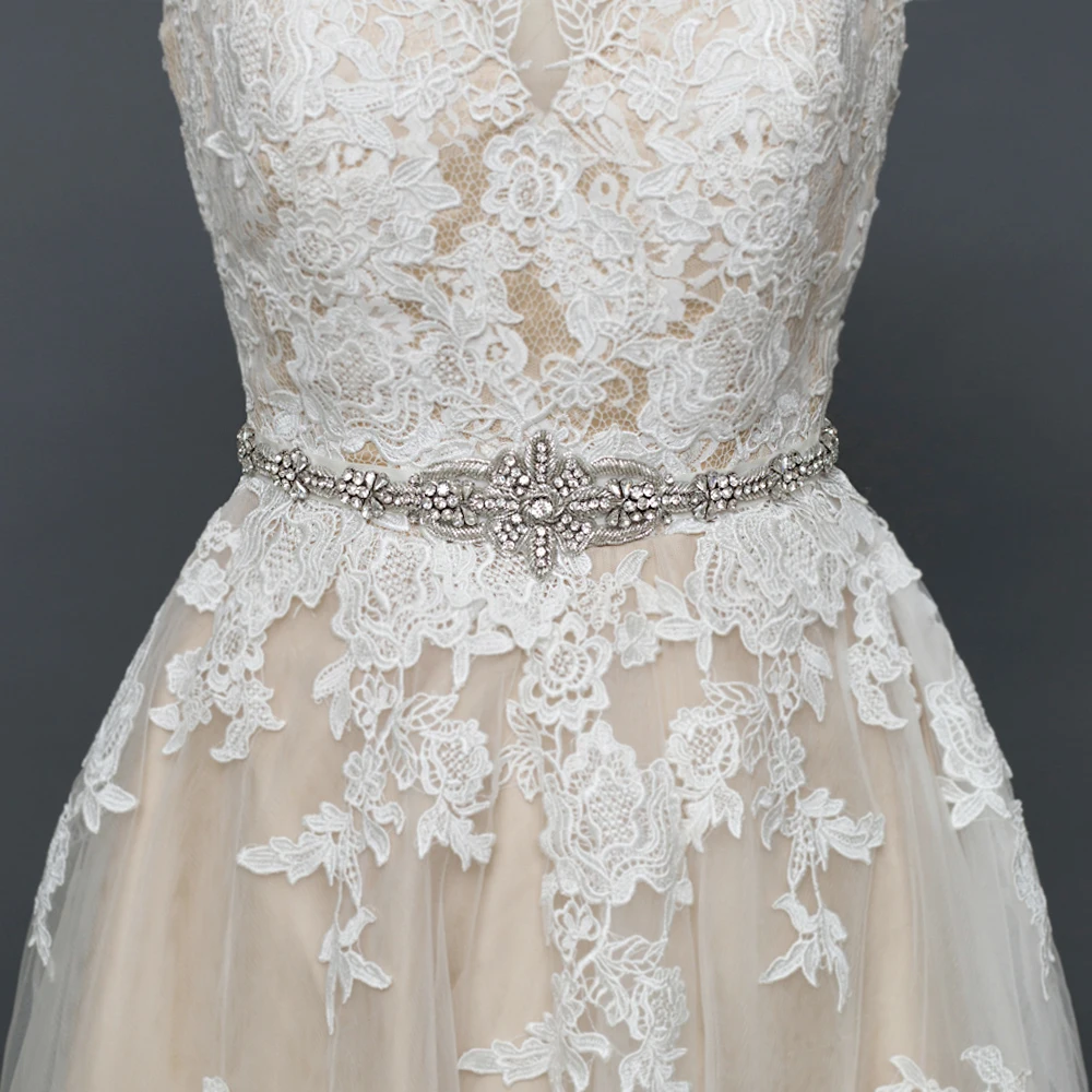 

TRiXY S374 Luxury Royal Medal Craft Bridal Belt Stunning Wedding Belts Rhinestone Sashes Beaded Indian Silk Belts for Brides