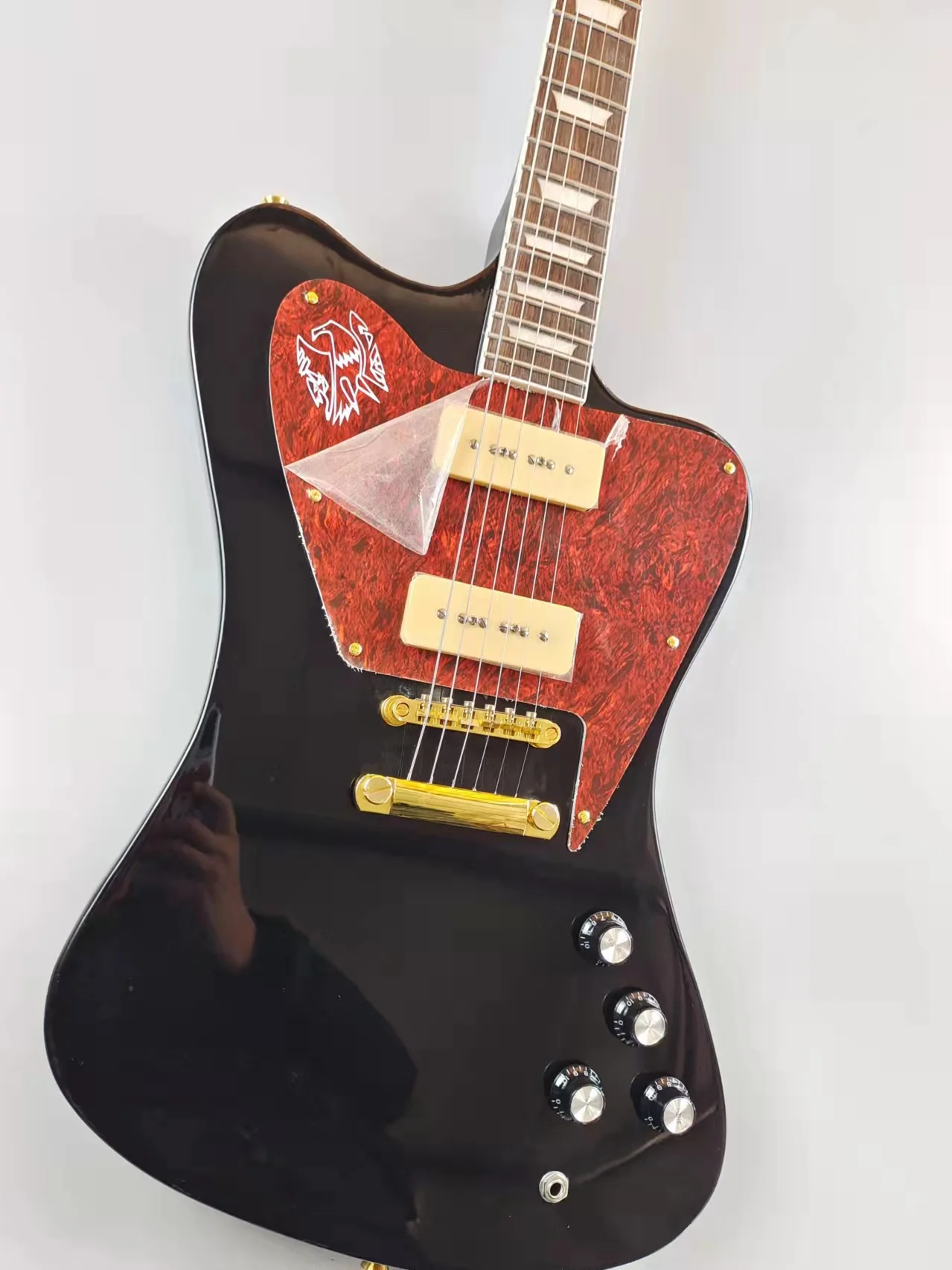 Электрическая гитара огненная электрическая черные золотые аксессуары пикапы P90