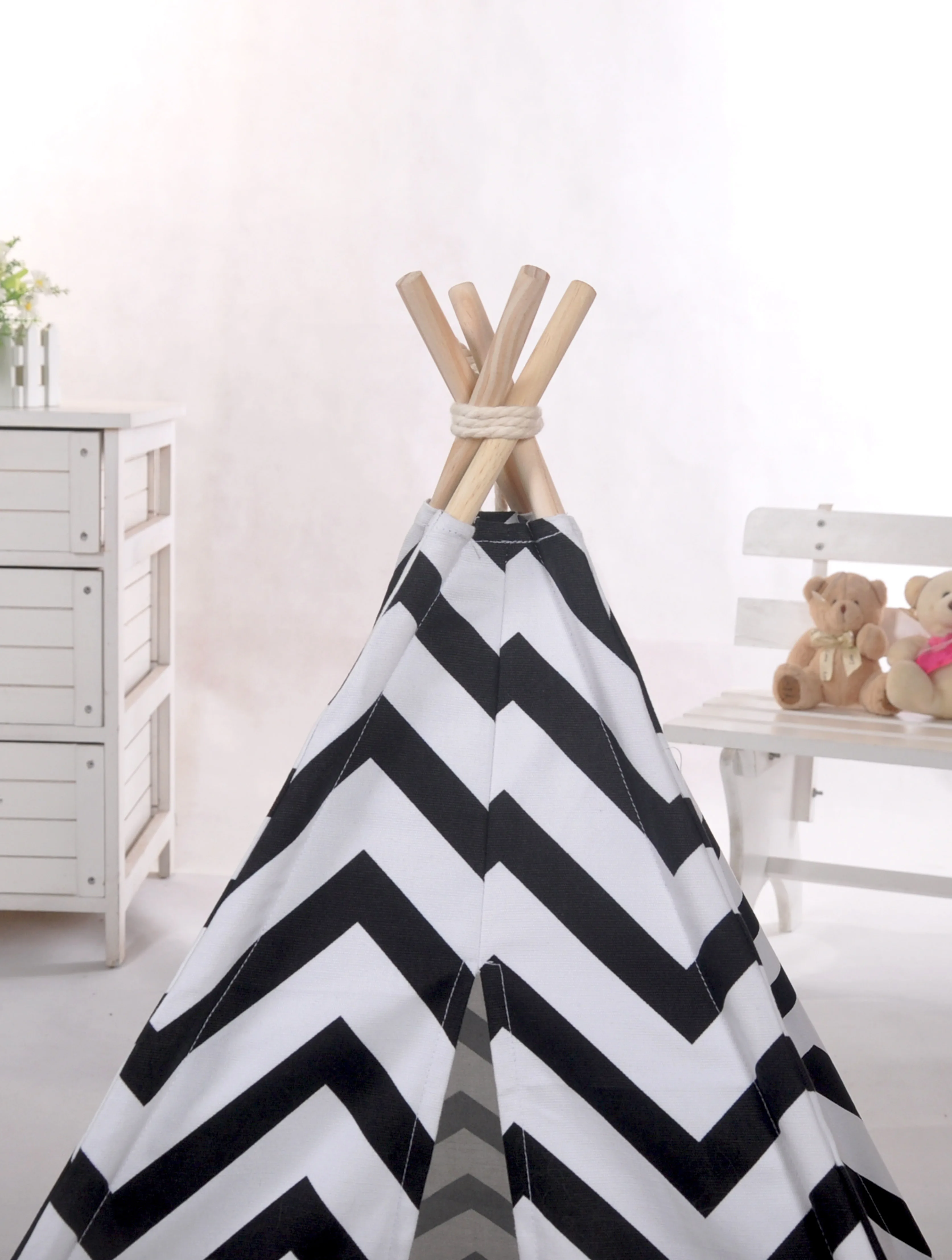 

Black Zigzag Canvas Pet Teepee Tent Tipi bed tent pet Tee Pee No Mat