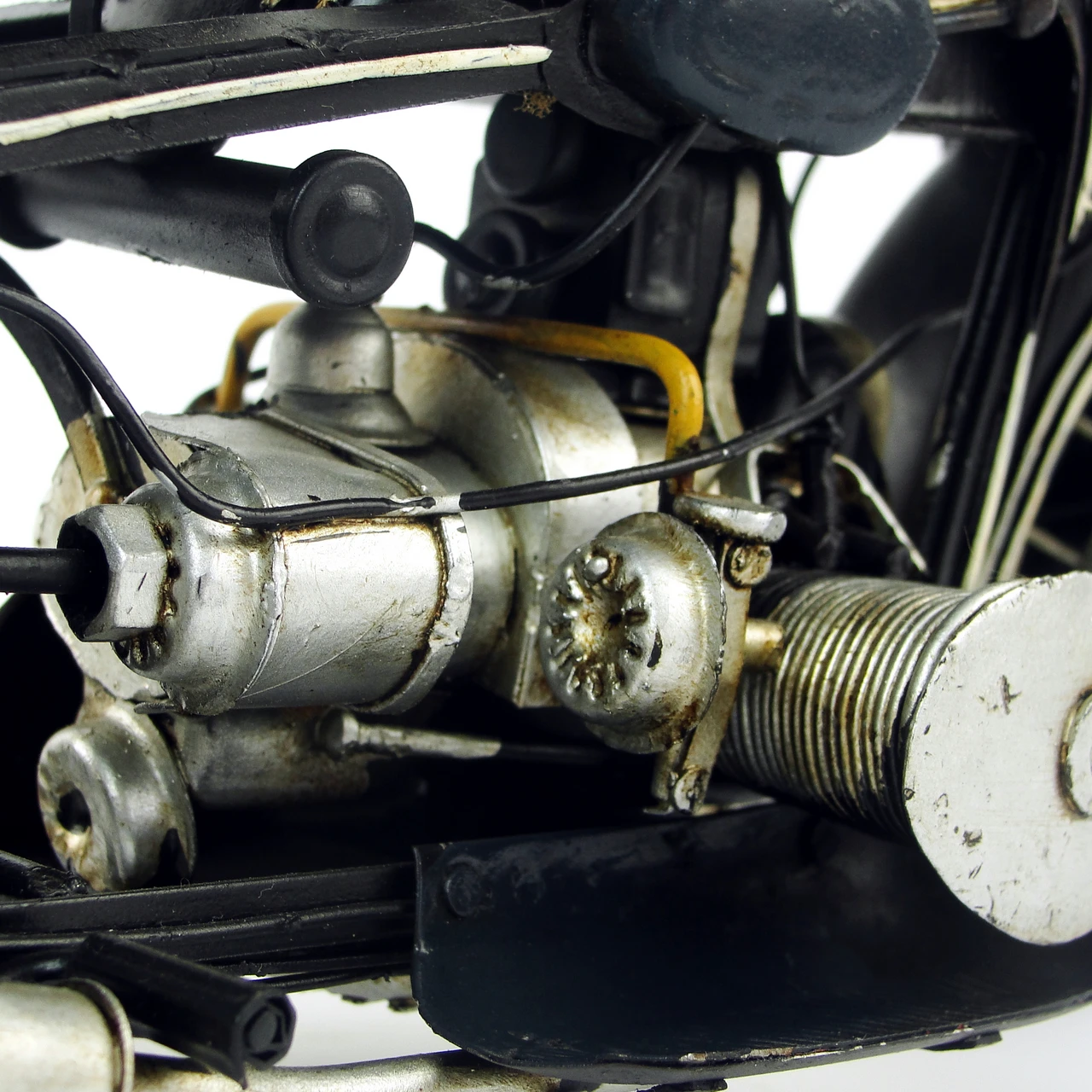 

2021New Antique Classical Motorcycle Model Retro Vintage Wrought Metal Crafts For Home Decoration or Birthday Gift