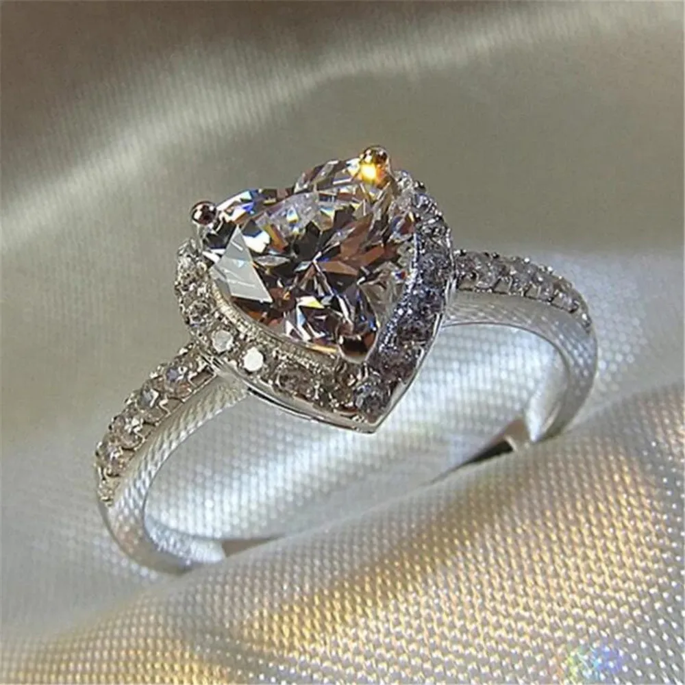 

Classic exquisite simple love zircon ring female romantic engagement wedding jewelry luxury Valentine's day gift wholesale