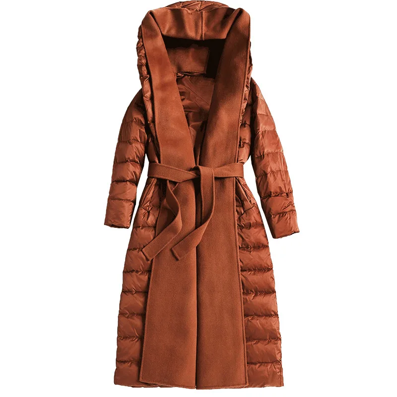 Женский утепленный пуховик на белом утином пуху средней длины до колена с