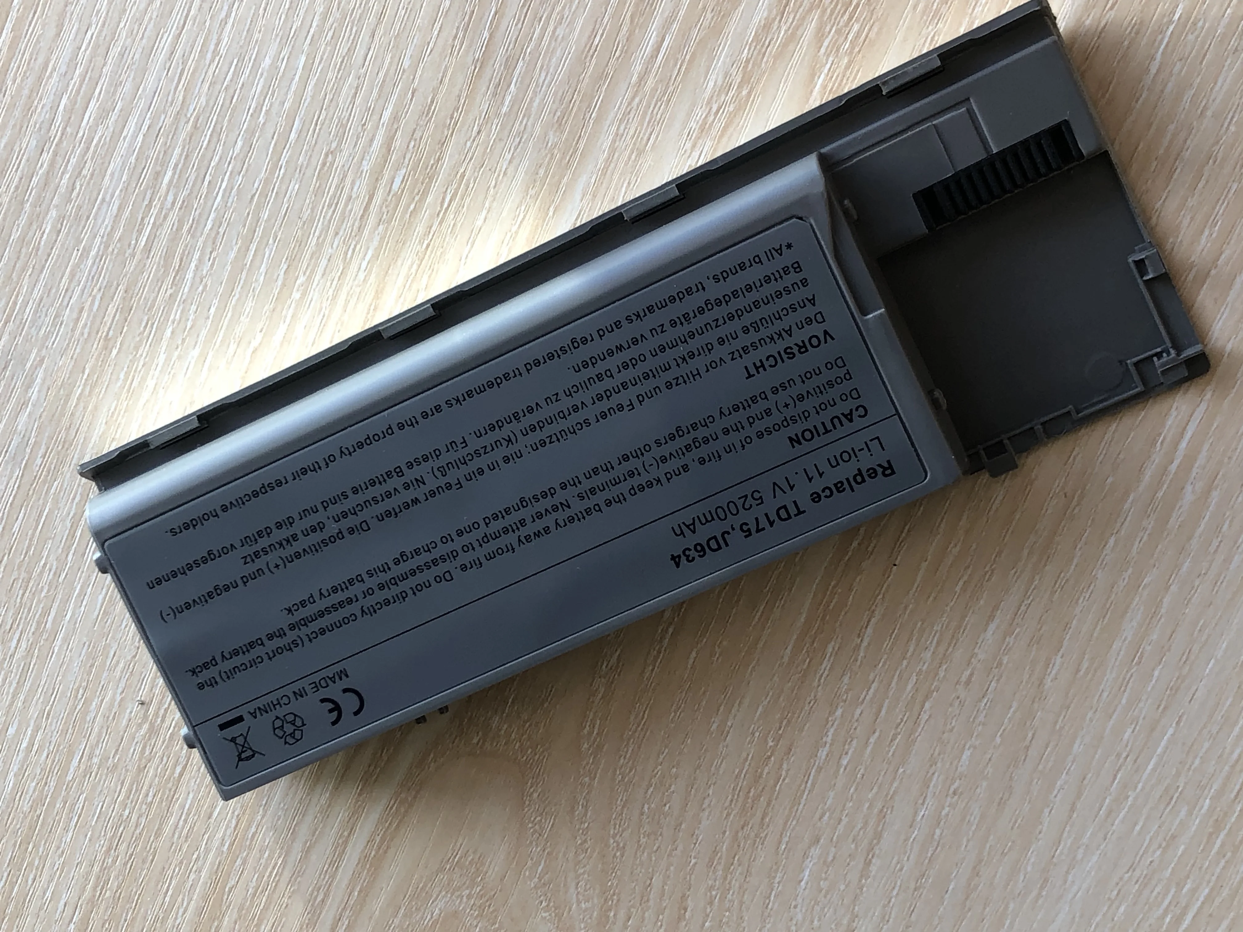 Аккумулятор для ноутбука Dell Latitude D620 D630 D631 M2300 KD491 KD492 KD494 KD495 NT379 PC764 PC765 PD685 RD300 TC030|battery