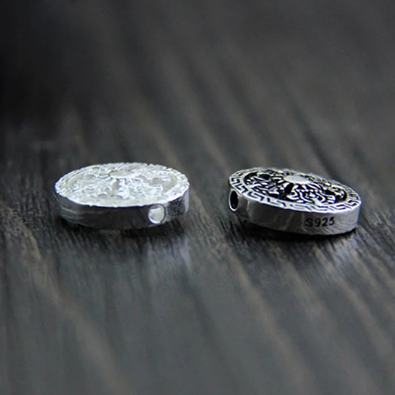 DIY Jewelry Accessories 925 Sterling Silver Color Fashion Flat Beads Emboss Necklace Bracelet Perforation Beads Wholesale