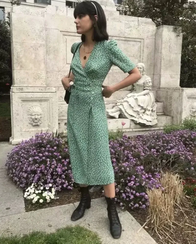 Женское винтажное платье средней длины с треугольным вырезом коротким рукавом и